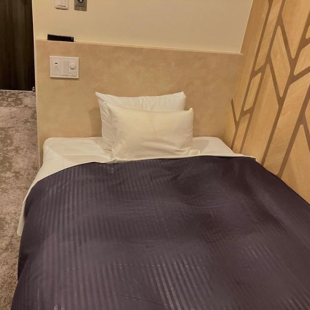 Hotel Livemax Mihara Ekimae Buitenkant foto
